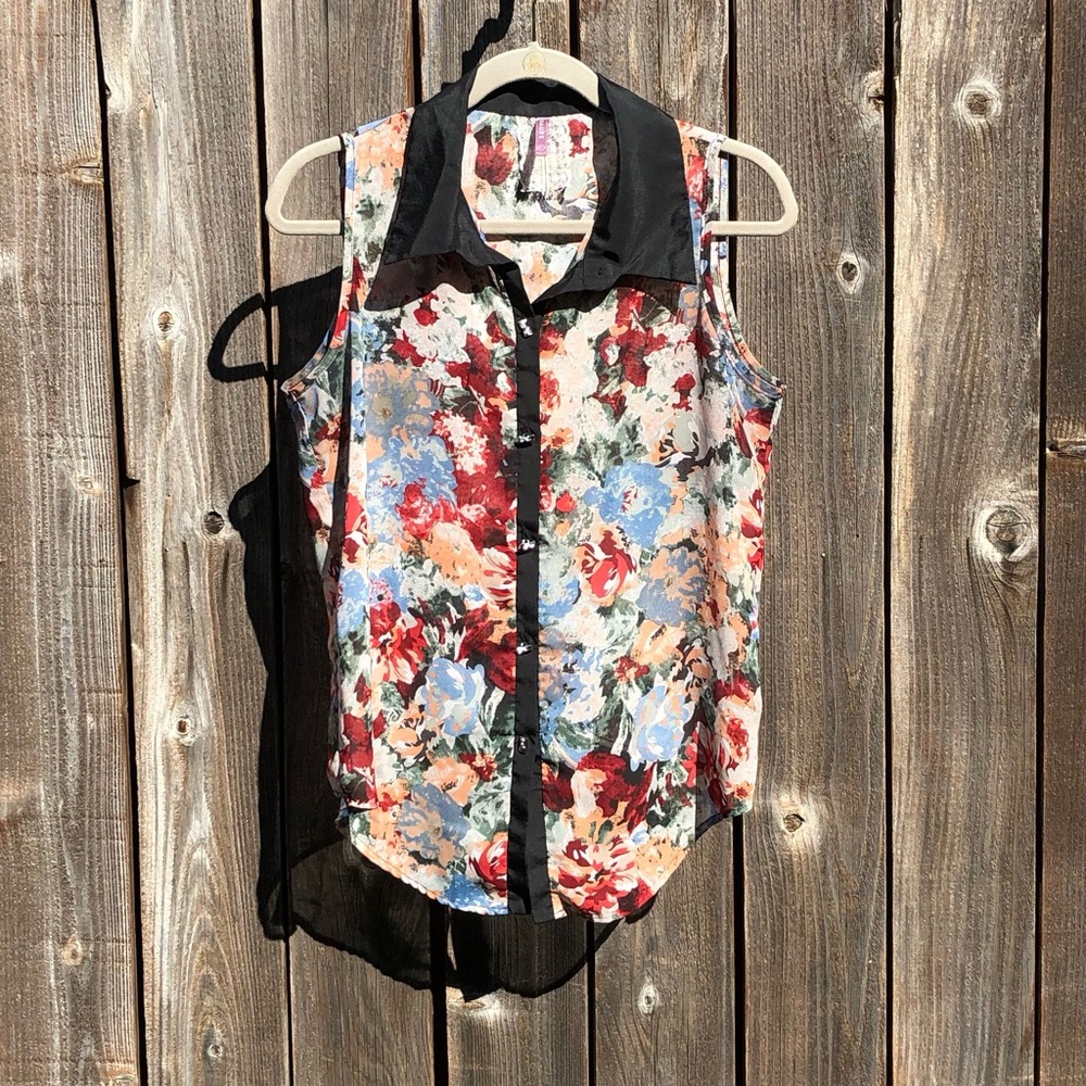 Mauve floral sleeveless top size large